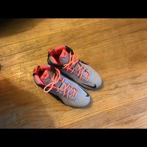 EUC Lebrons x Nike Shoes READ DESCR